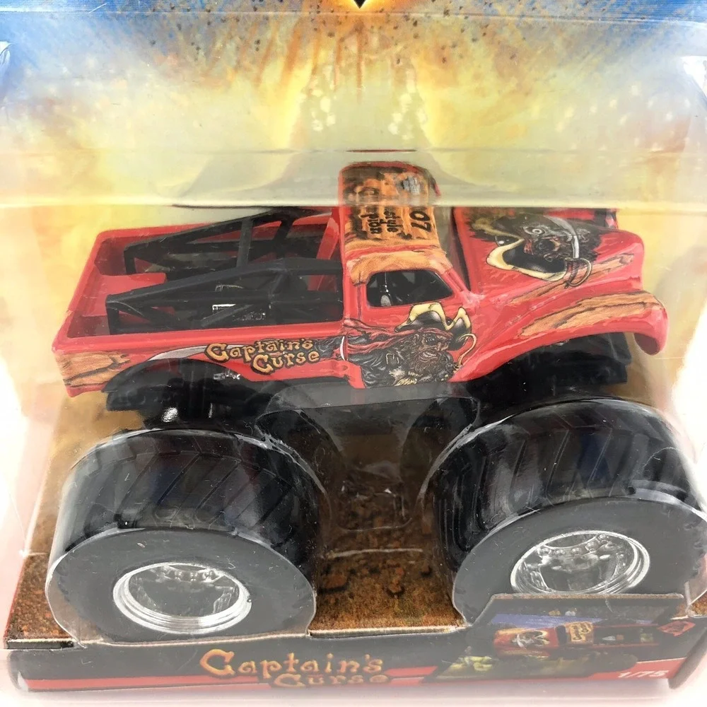 Hot Wheels Monster Jam CAPTAIN'S CURSE Monster Truck Red 1/75 Diecast 1/64‎ New